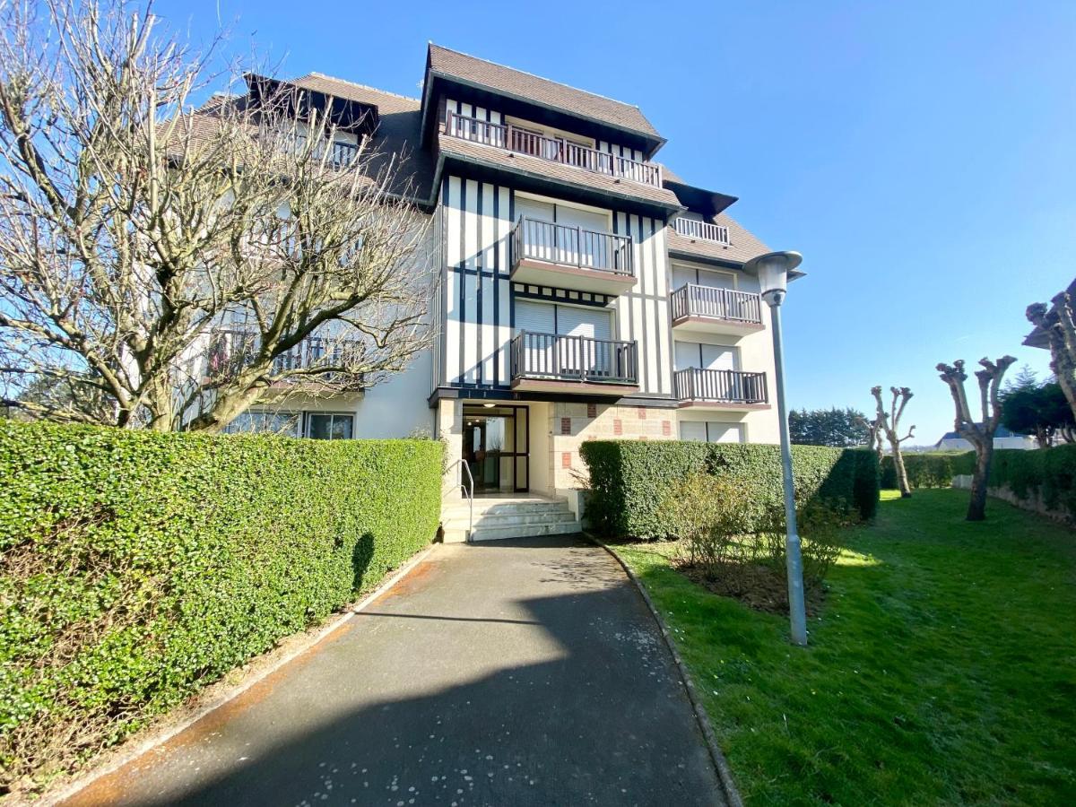 Superbe Appartement Avec Jardin Ensoleille Blonville-sur-Mer Exteriör bild