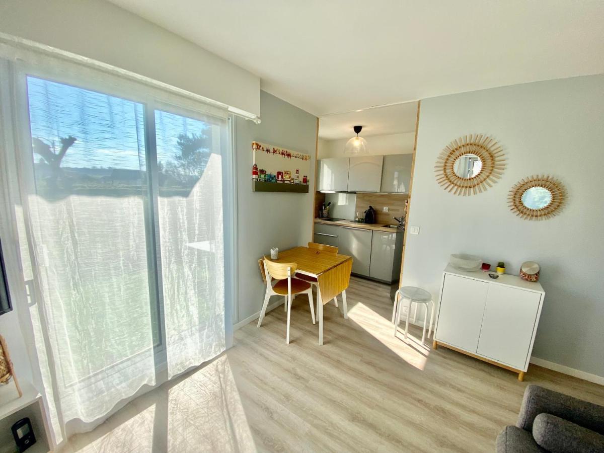 Superbe Appartement Avec Jardin Ensoleille Blonville-sur-Mer Exteriör bild